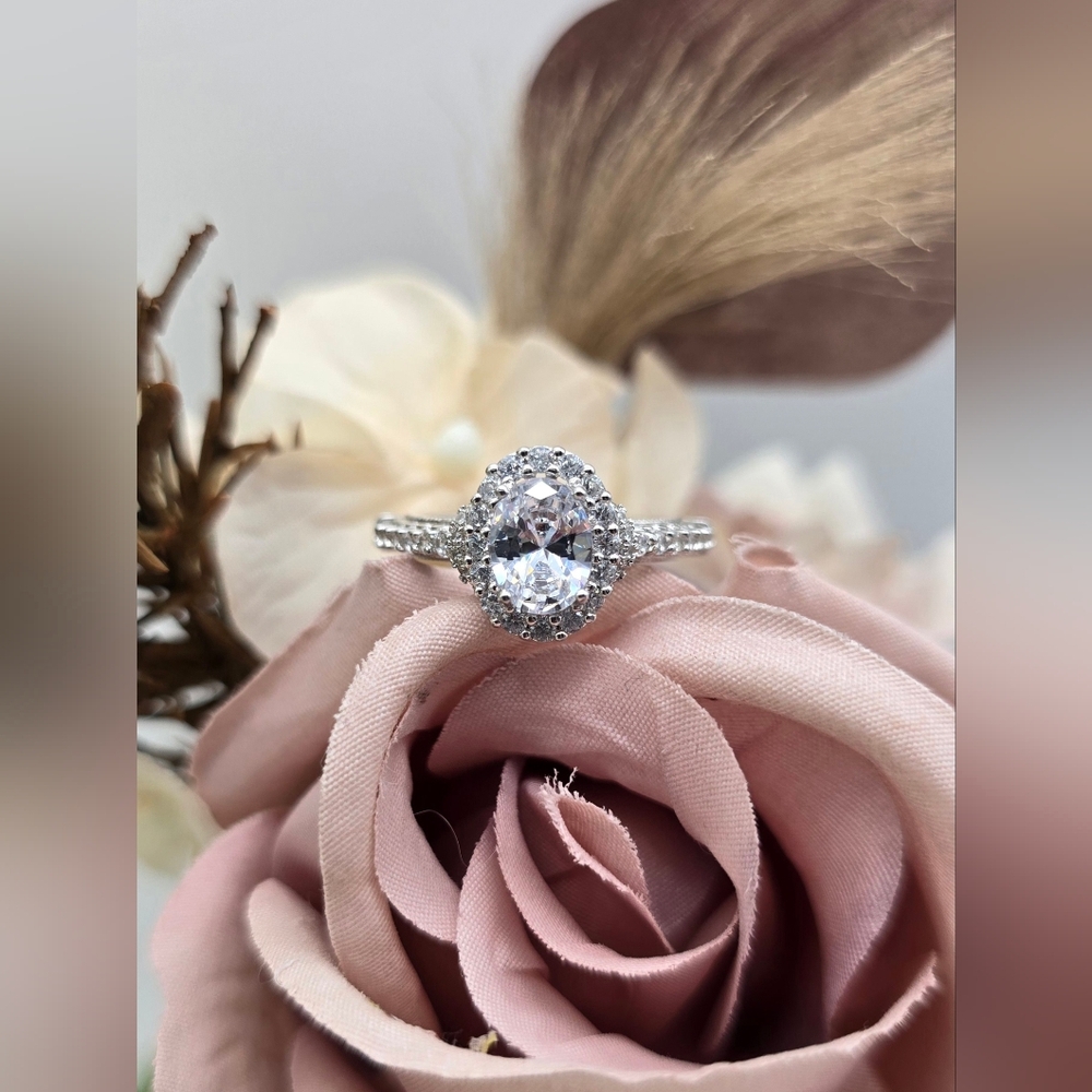 🥰 VINTAGE HALO ENG. RING - Picture 7 of 8